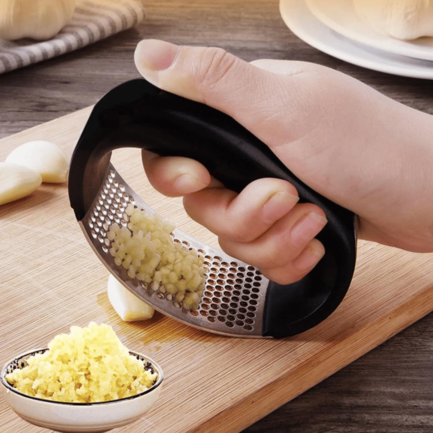 Premium Garlic Crusher – Easy, Quick & Mess-Free (Pack of 2)- .g