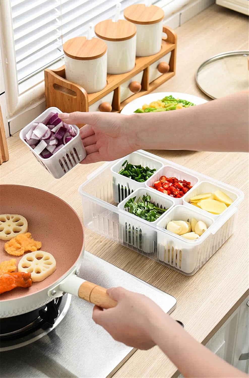 6 Section Fridge/kitchen Storage Container- Maintains Freshness g